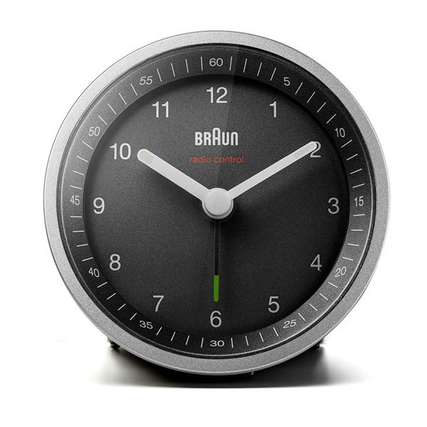 Braun BC07SB-DCF Radiostyrt analog vekkerklokke, sølv/svart