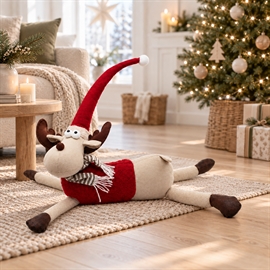 Liggende julerensdyr i tekstil figur med nisselue L: 58 cm